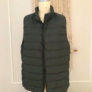 Men’s Muji recycled nylon down vest